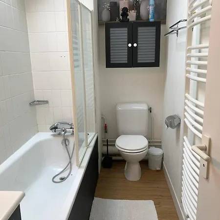 A De Bigorre 56 M² Avec Balcon Apartment *